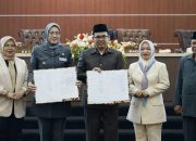 DPRD dan Bupati Purwakarta Memutuskan Setuju Dua Raperda Disahkan Menjadi Perda