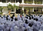 Dandim 0619/Purwakarta Letkol Arm Andi Achmad Afandi, S.Sos., M.Si. Berikan Materi Wawasan Kebangsaan kepada Siswa Baru SMANSA Purwakarta