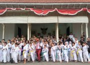 Duta Merah Putih Apresiasi Perguruan Karate Pelajari Sejarah Gedung Karesidenan