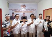 Diantar Puluhan Relawan, Om Zein, Ambil Formulir Pendaftaran CaKaDa di Kantor DPC Gerindra Purwakarta