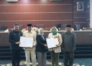 DPRD dan Pemkab Purwakarta Sepakat 3 Raperda Ditetapkan Jadi Perda Pada Rapat Paripurna Tingkat II
