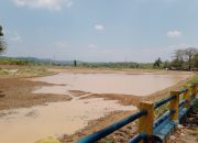 Dampak Kemarau Panjang, Warga Purwakarta Mulai Merasakan Krisis Air Bersih