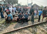 Warga Kampung Bojong Tolak Penutupan Akses Jalan Kereta Api Tanpa Sosialisasi